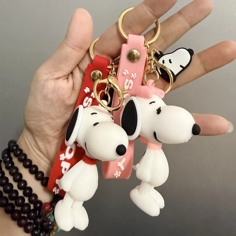 Cute and stylish new Snoopy cartoon dog design for 2026, can be used as a bag charm, backpack pendant, or car keychain. - view 3