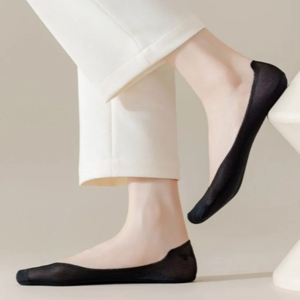 

4Pairs Casual Cotton Boat Socks Set Women Low Cut Solid Color Invisible Tabi Socks Elastic Thin Non-slip Toe Socks Summer Spring