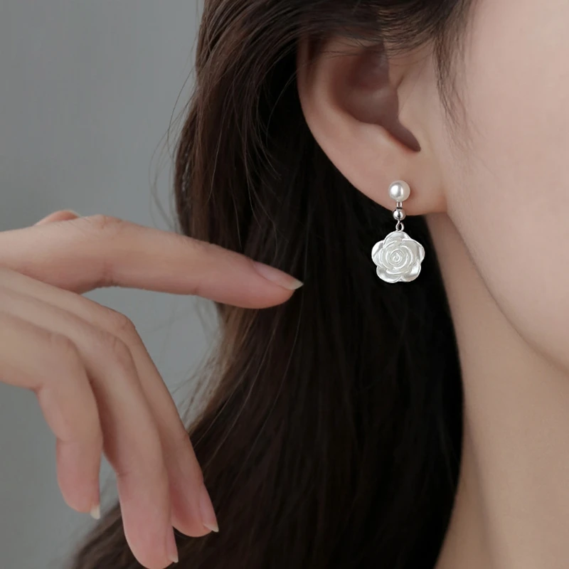 Elegant and Fresh Camellia Flower Shape Drop Earrings For Woman Trendy Luxury Korean Jewelry Lady Girl Party Protagonist Eardrop