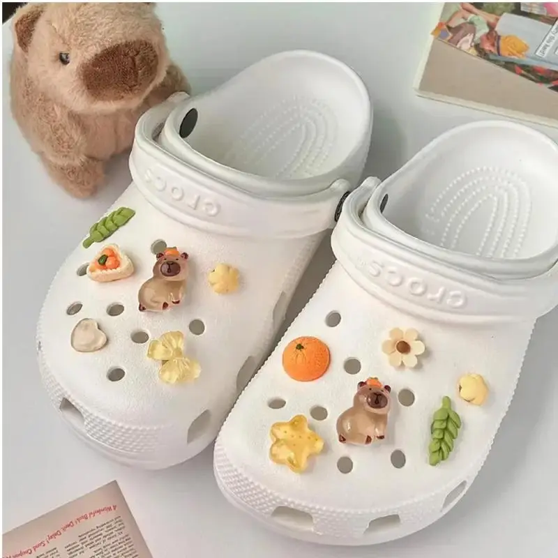 12PCS Hole Shoe Flower Decoration Beaver Hole Shoe Buckle DIY Capybara Resin Accessories High-End Feelings Parts image 3