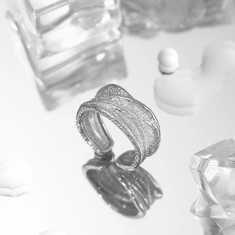 

2025 New Hot Selling 925 American Sparkling Ring Showing Thin Personality And Style Suitable For Women's Party Gifts
