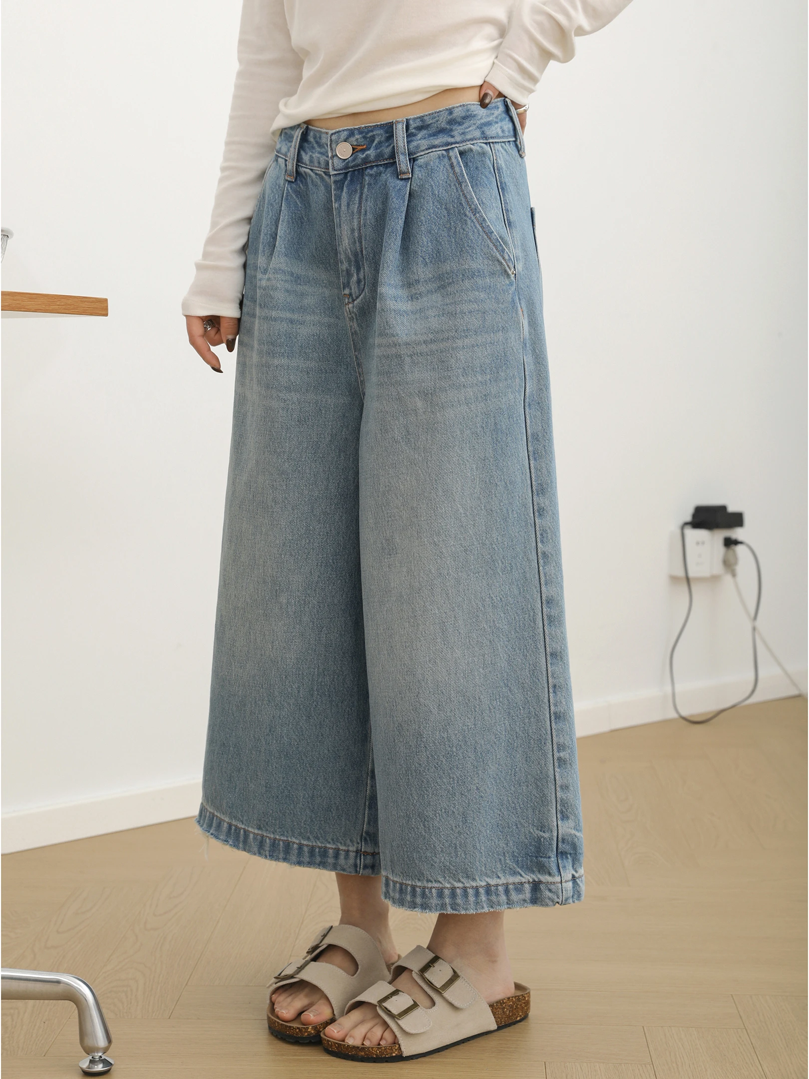 

Джинсы женские Sanmu Social 2026: Новинка весна-лето, американский ретро-стиль, высокая талия, укороченные, широкие штанины, облегающие