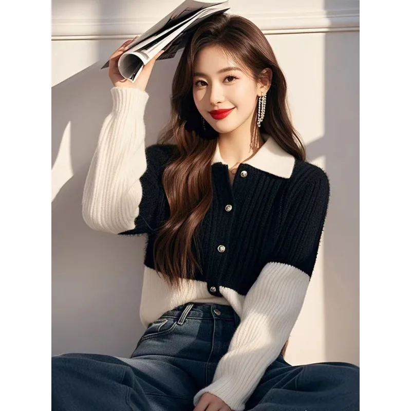 

French Elegant Knitted Cardigan 2025 New Spring Women's Black White Contrasting Lapel Single Breasted Casual Commuting Sweater