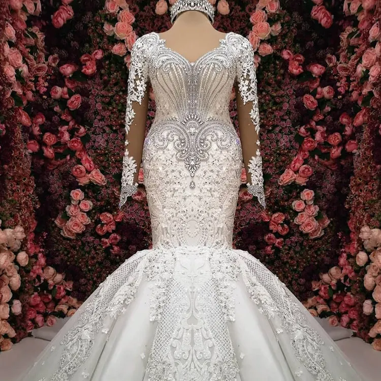 Customized New Arrival Women's White V-neck Applique Beaded Lace Girl Mermaid Wedding Dress 2022