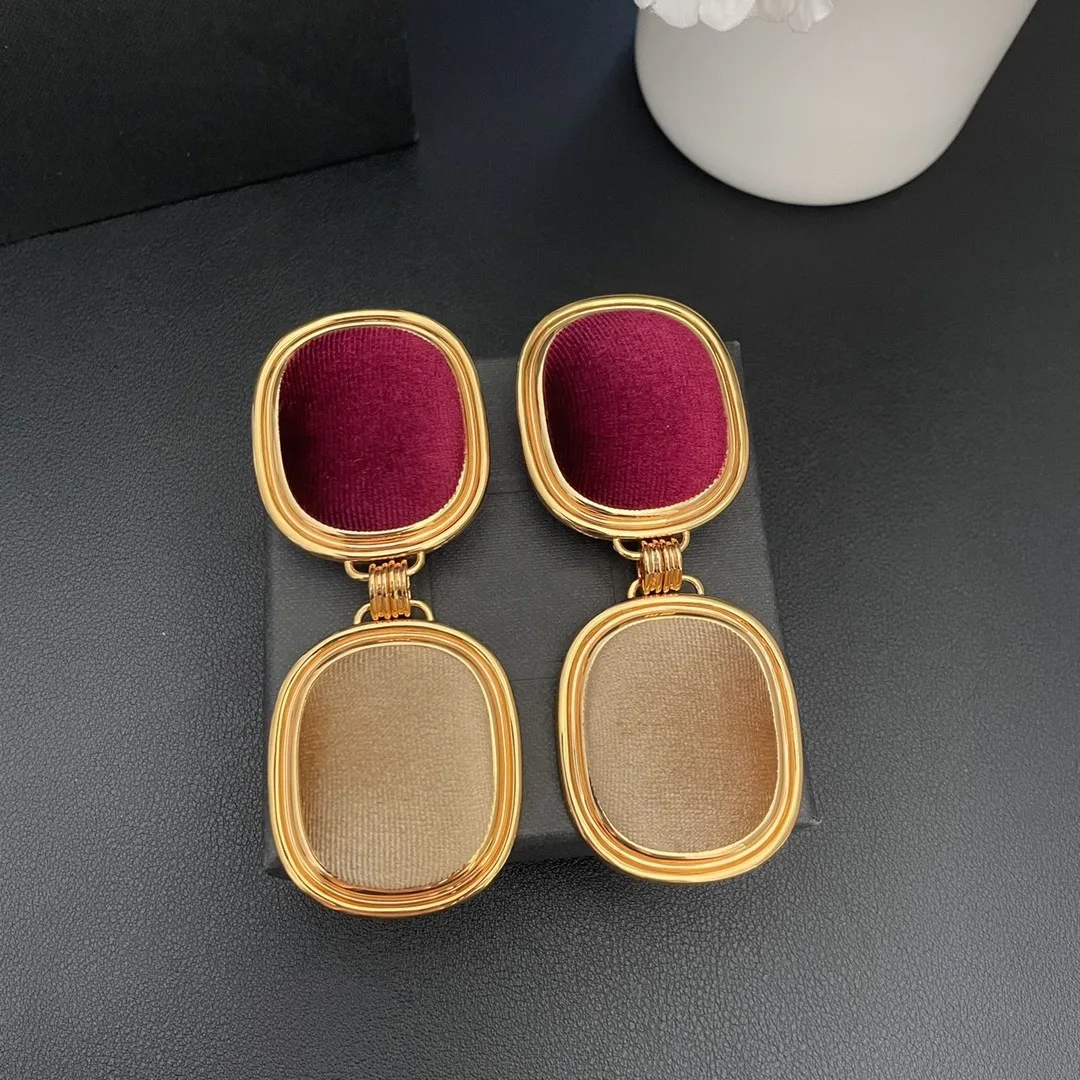 European and American metal heavy industry suede two-piece pendant with square ear clip for women's fashion versatility