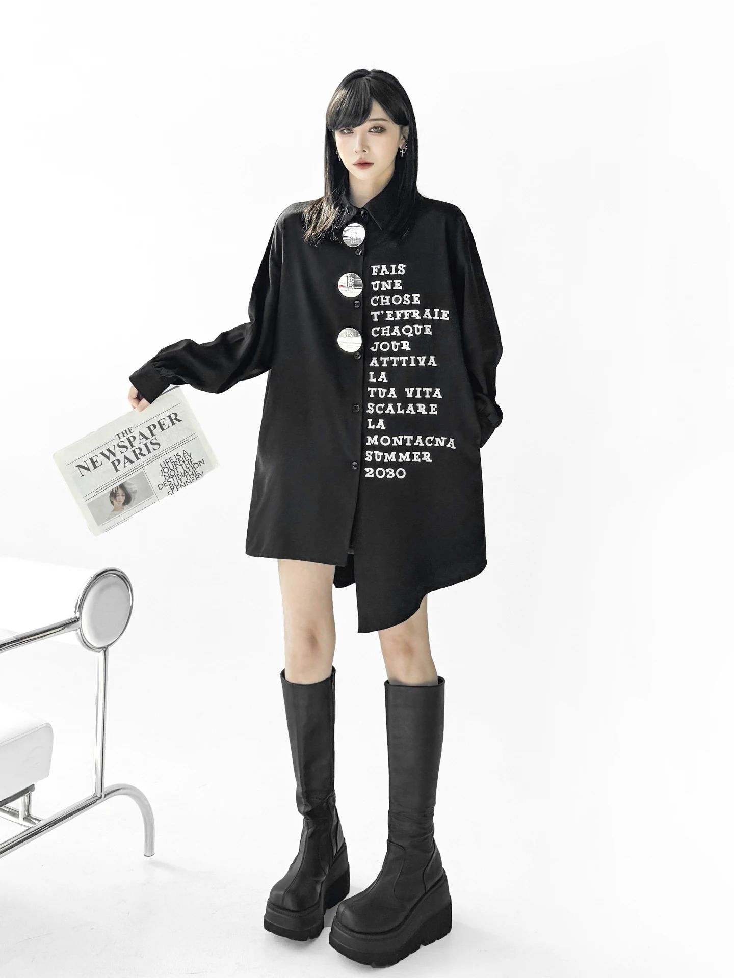 

k Sle Long Sve Letter Print irt Batwing Sve Loose Fit Midi Length Casual irt Women's Premium Faion Spring 2026