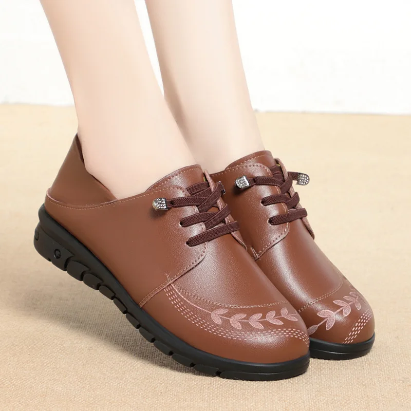 

All Match Breathable Comfortable Shallow Genuine Shoes Women Loafers 2025 Fall Slip on Flats Driving Moccasins Office Work Mom