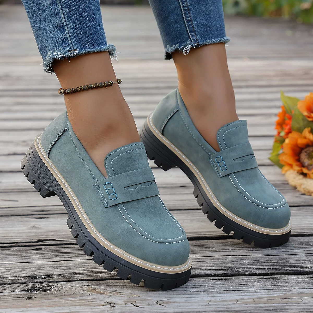 Woman Spring Autumn New British Style Flats Comfortable Low Heel Slip on Shoes Ladies Solid Color Platform Loafers Shoes