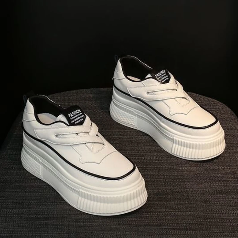 

2025 Bestseller Korean Style Women's White Casual Board Shoes Platform Sole Hidden Height Boost Non Slip Durable Velcro Strap