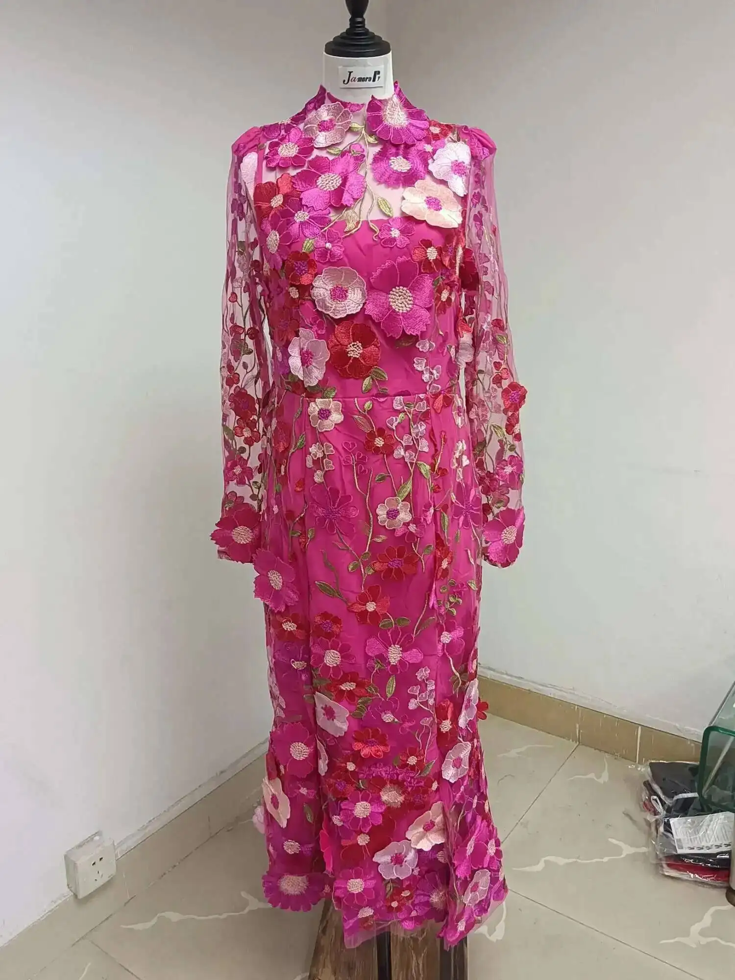 فستان سهرة متوسط الطول ، أكمام طويلة ، فاخر ، تطريز زهور ثلاثي الأبعاد ، رداء حفلة موسيقية ، مصمم علامة تجارية ، عطلة ، مناسبات رسمية جديدة ،