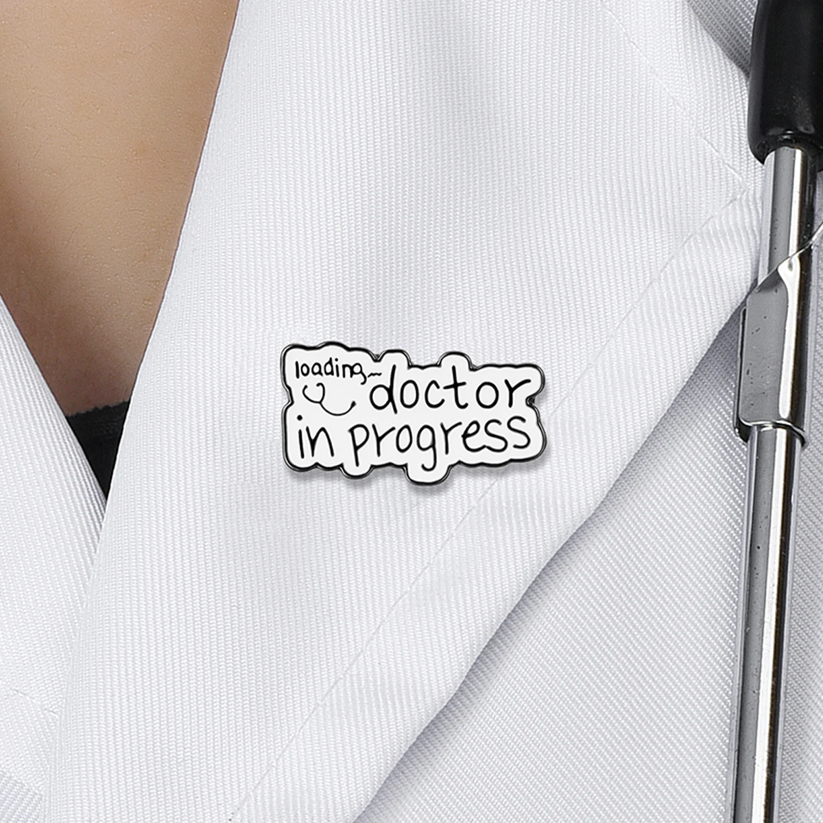 Harong Funny Doctor Enamel Pins Medical Brooch Cute Medico Lapel Lanyard Bag Coat Accessories Gift for Doctors Student