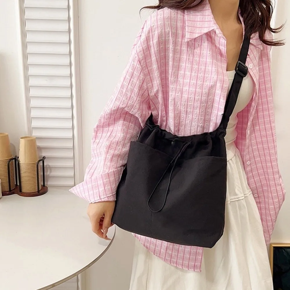 

Casual Nylon Wrinkle Drawstring Bag Korean Style Commute Crossbody Bag Large Capacity Waterproof Single Shoulder Bag Girls