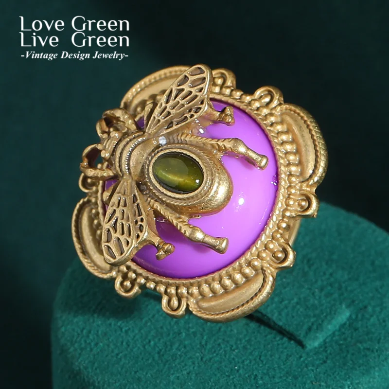 

Vintage Blue Bee Rings Honey Resin Antique Gold Color Moth Woman Natural Jewelry Accessories Classic Brand Retro New Trend 2025