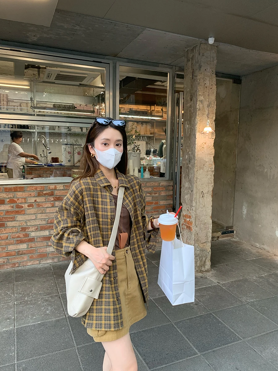 

Осенняя хлопковая рубашка в клетку свободного кроя в винтажном стиле, женская повседневная рубашка с длинным рукавом на пуговицах