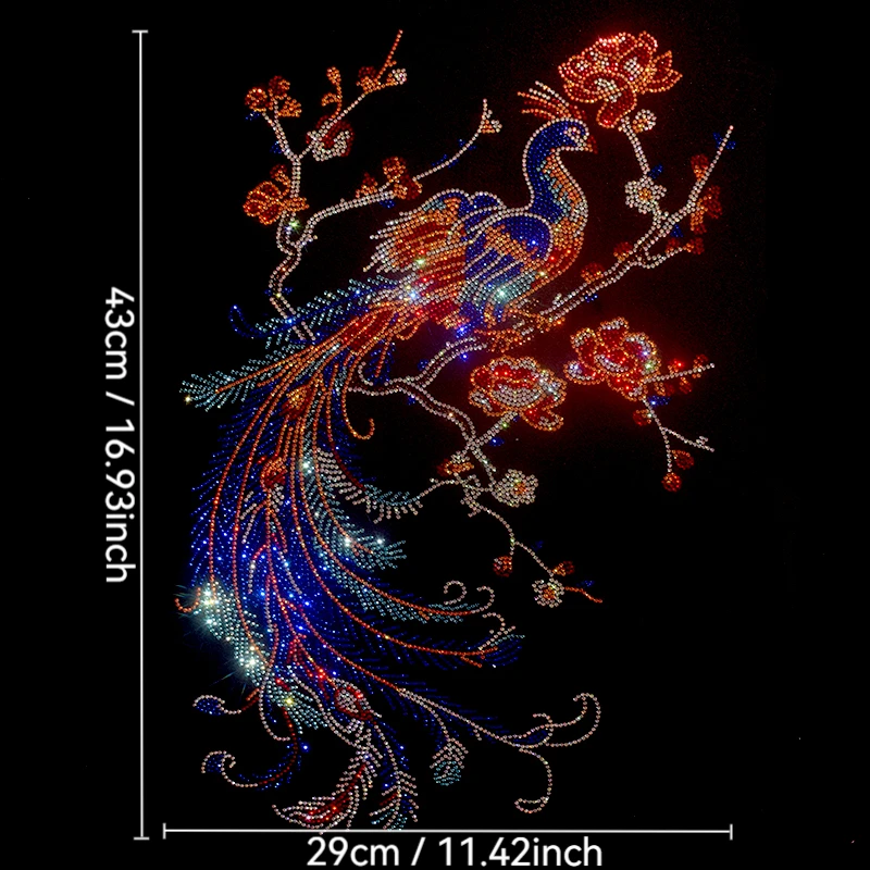 

Одежда, футболки, толстовки и аксессуары для одежды своими руками с модной большой тканевой аппликацией, стразами и блестками Феникса.