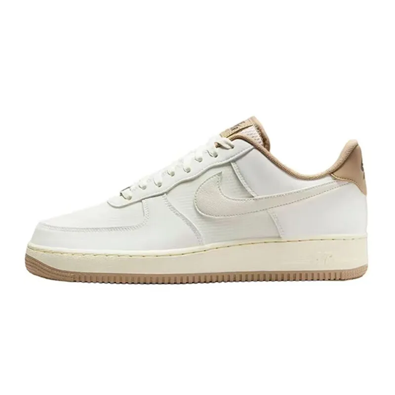 

Nike Men's AIR FORCE 1 '07 LV8 WNTR Athletic Casual Shoes