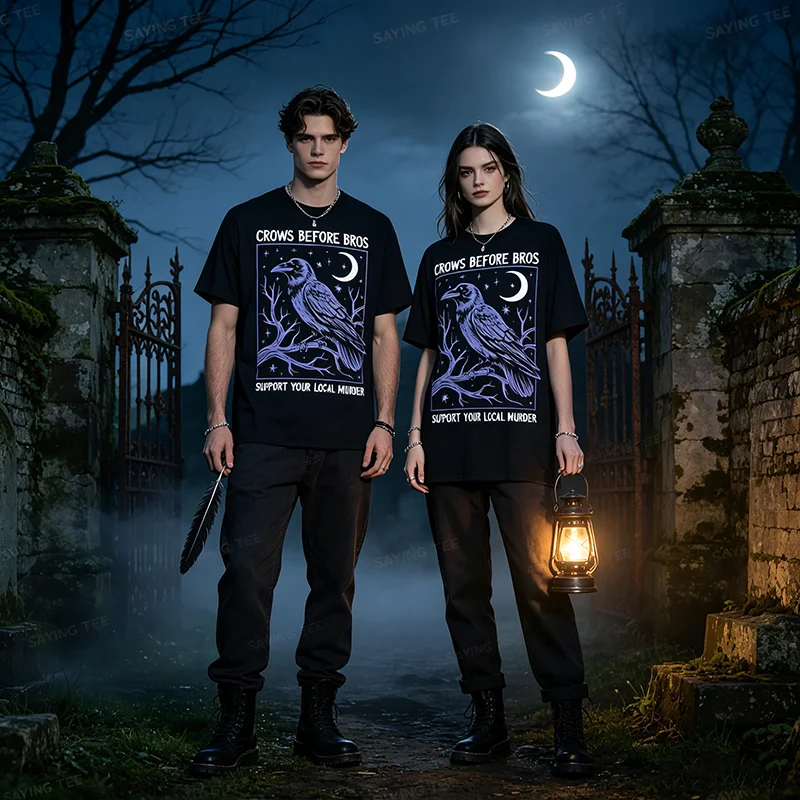 Crows Before Bros Support Your Local Murder Herren Damen T-Shirt Y2k Gothic Humorvolles Sarkastisches Witz-Spruch-T-Shirt Halloween-Kostüm – Detail 3