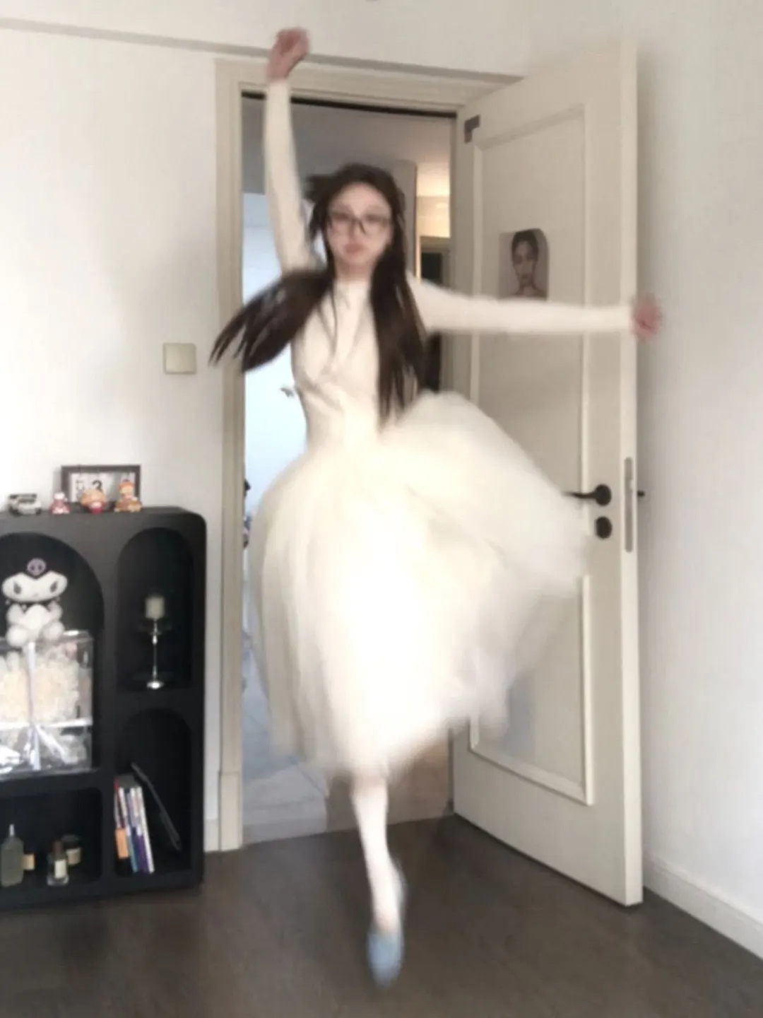 

Мягкий вязаный комплект: свитер и юбка, весенняя мода, удобный, с длинными рукавами, круглым вырезом, на пуговицах, женский наряд