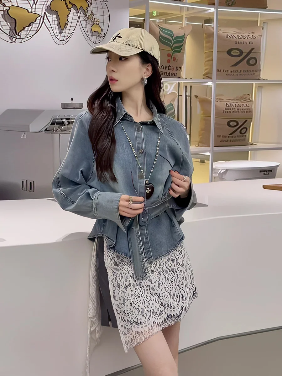 

Casual Blue Denim Shirt Women's Spring 2026 New Style Slimming Versatile Turn-down Collar Single Button Waist-cinching Top