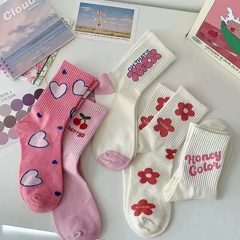 

5/10 Pairs Women Cartoon Printed Mid Tube Socks Fashionable Letters Small Flower Pink Cherry Heart Soft Comfortable Casual Socks
