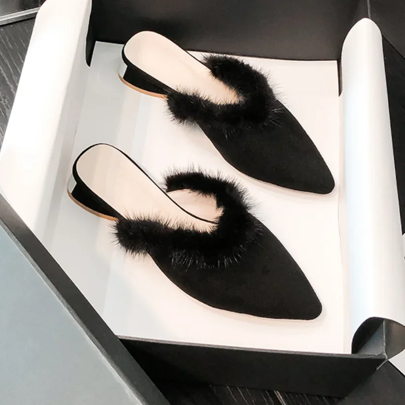 Sexy Pointed Toe Lady Mules 2024 New Korean Style Fashion Faux Fur Women's Slippers Comfortable Square Heel Large Size Slippers