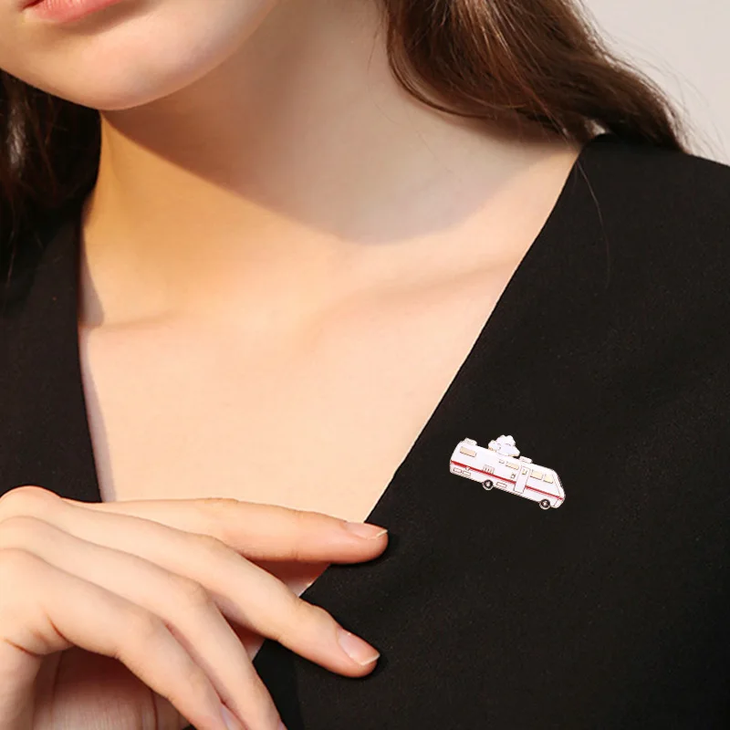 Women's Creative Design Cartoon High Speed Train Brooch Unisex Badge Pin Office Party Friends Gift Jewelry Accessories