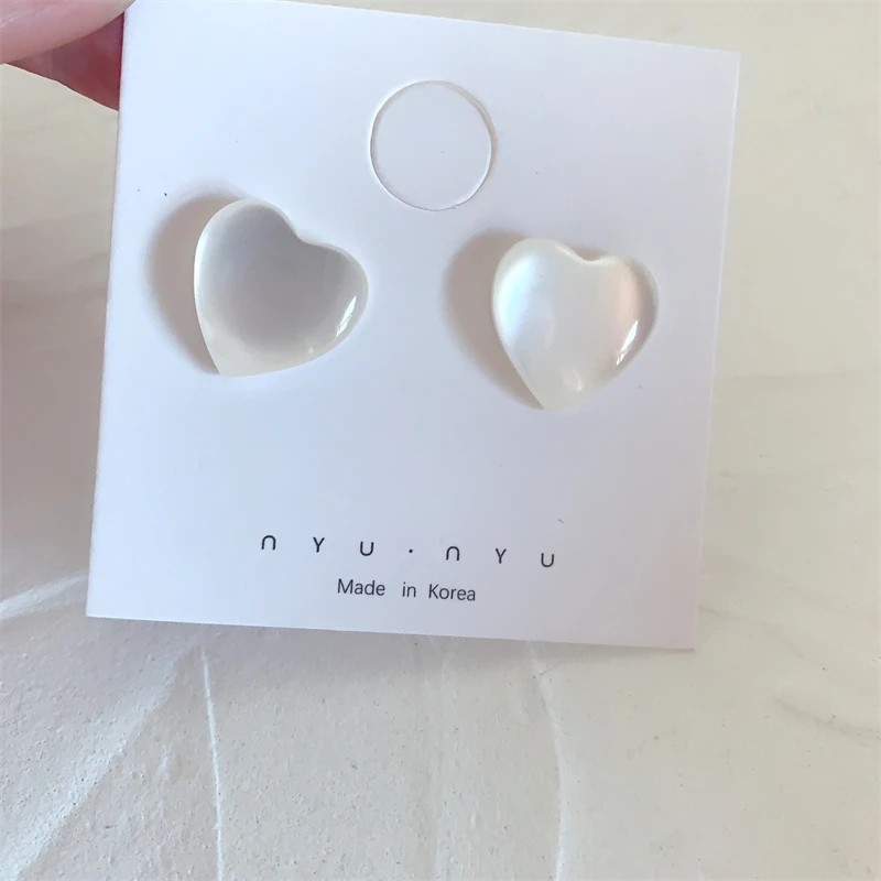 Translucent Heart Stud Earrings for Women White Acrylic Small Earrings Korean Fashion Girls Ear Jewelry Oorbellen Christmas Gift