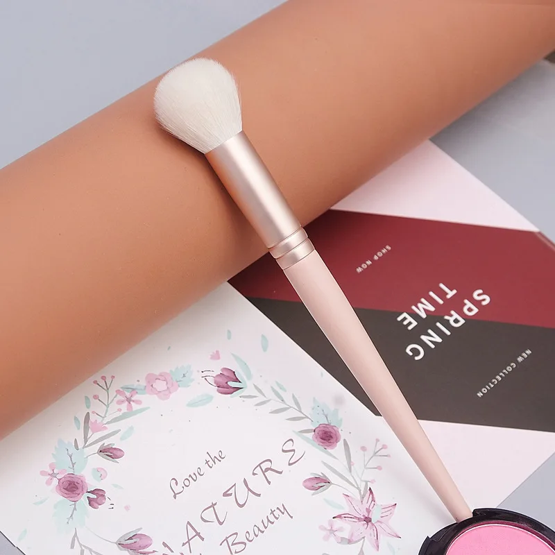 Pędzel do różu Bronzer naturalny kozi włos różowy wielofunkcyjny podkład do makijażu pędzle przybory kosmetyczne