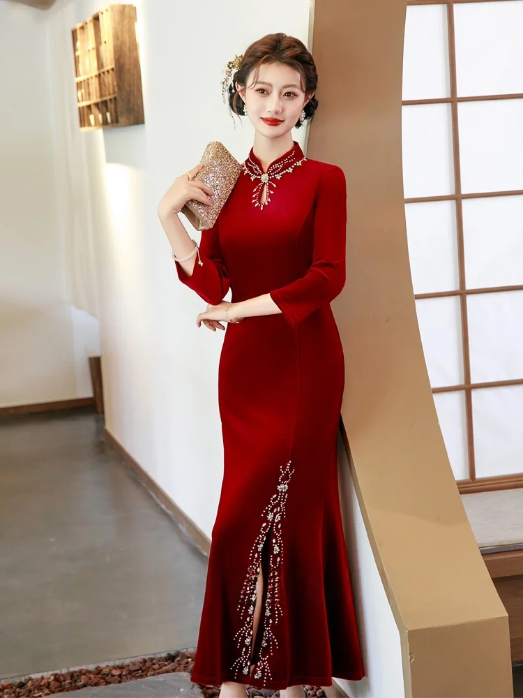

Свадебное платье-ципао из бархата с длинными рукавами и высоким воротником, фасон «рыбий хвост», для мамы, королевский свадебный костюм в китайском стиле