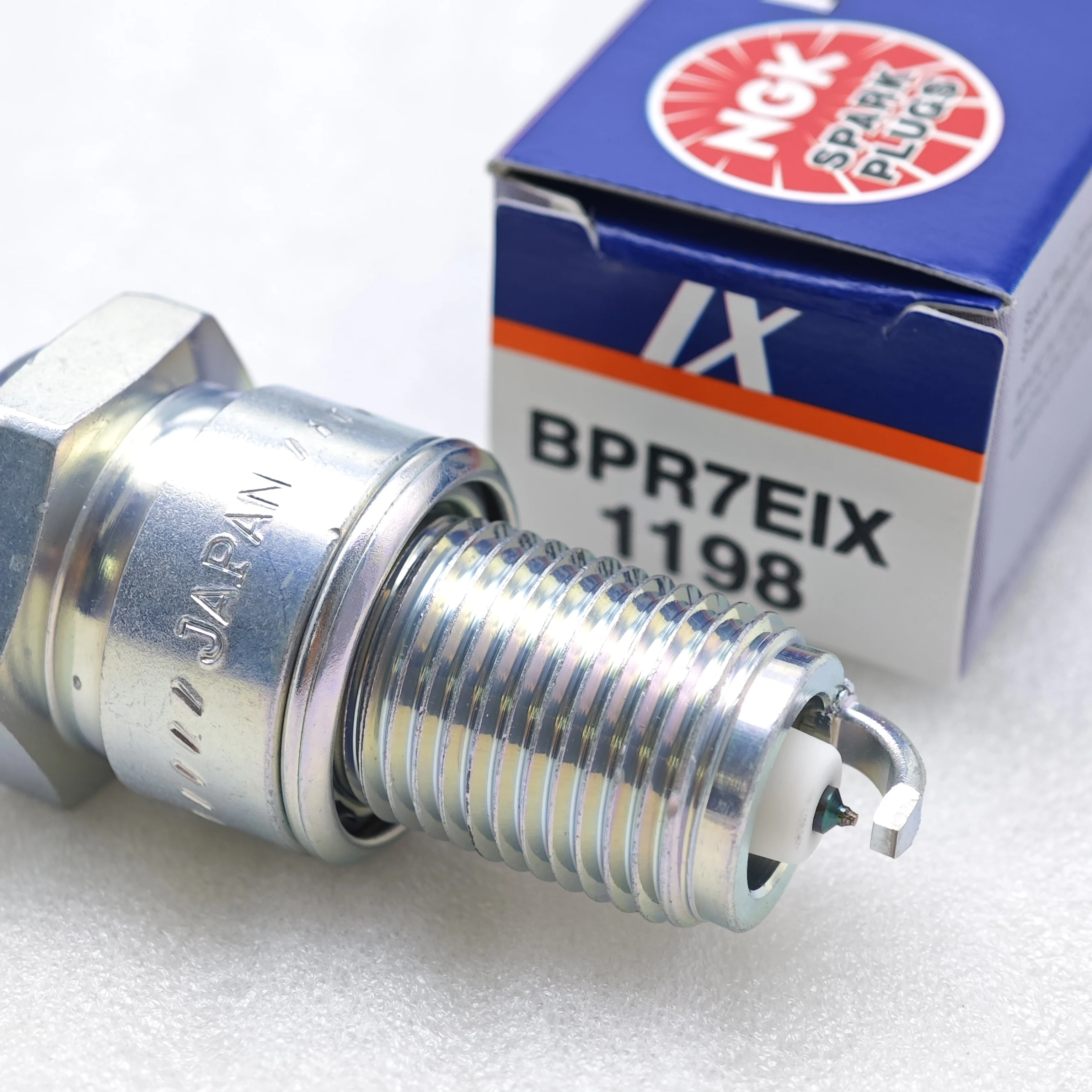 1pcs BPR7EIX 1198 NGK Iridium IX Spark Plug Motocycle Upgrade BPR7ES PGR7A