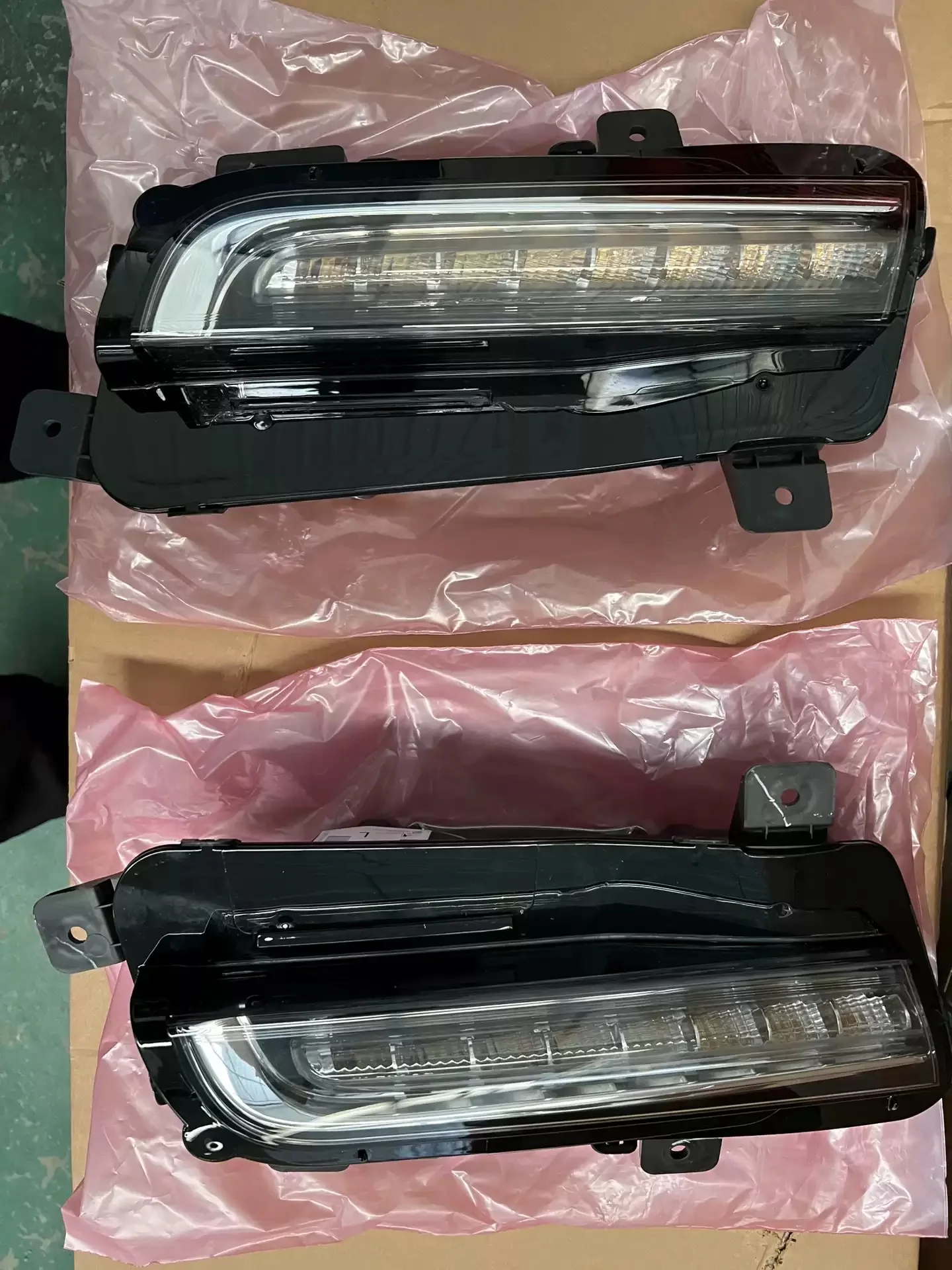 Car Front bumper light Front fog lamp daytime running light for Cadillac CTS 2014