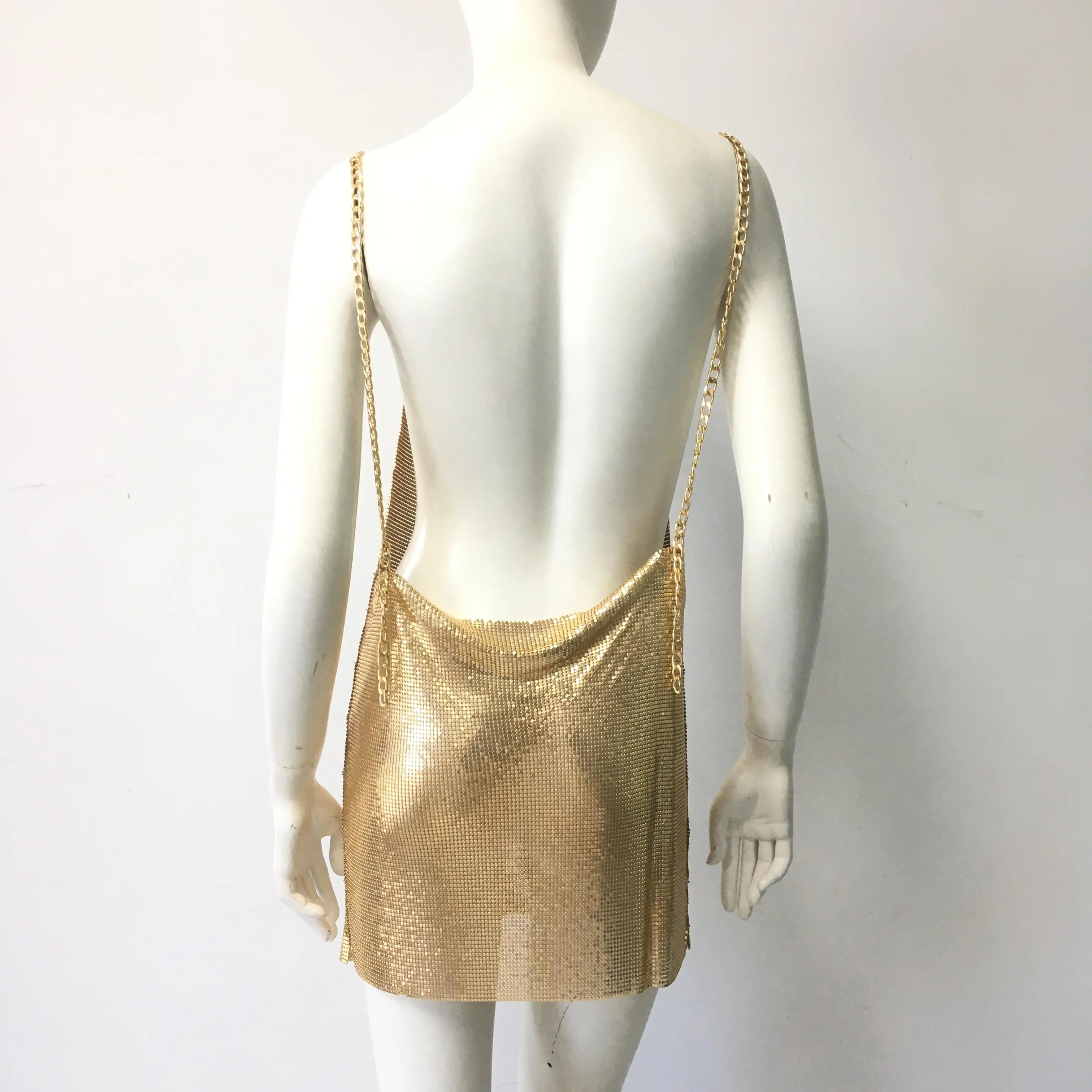 Moda mulher sem costas profundo decote em v vestidos sexy metal lantejoulas halter pescoço estilingue mini vestido verão 2025 tendência y2k vestidos de festa