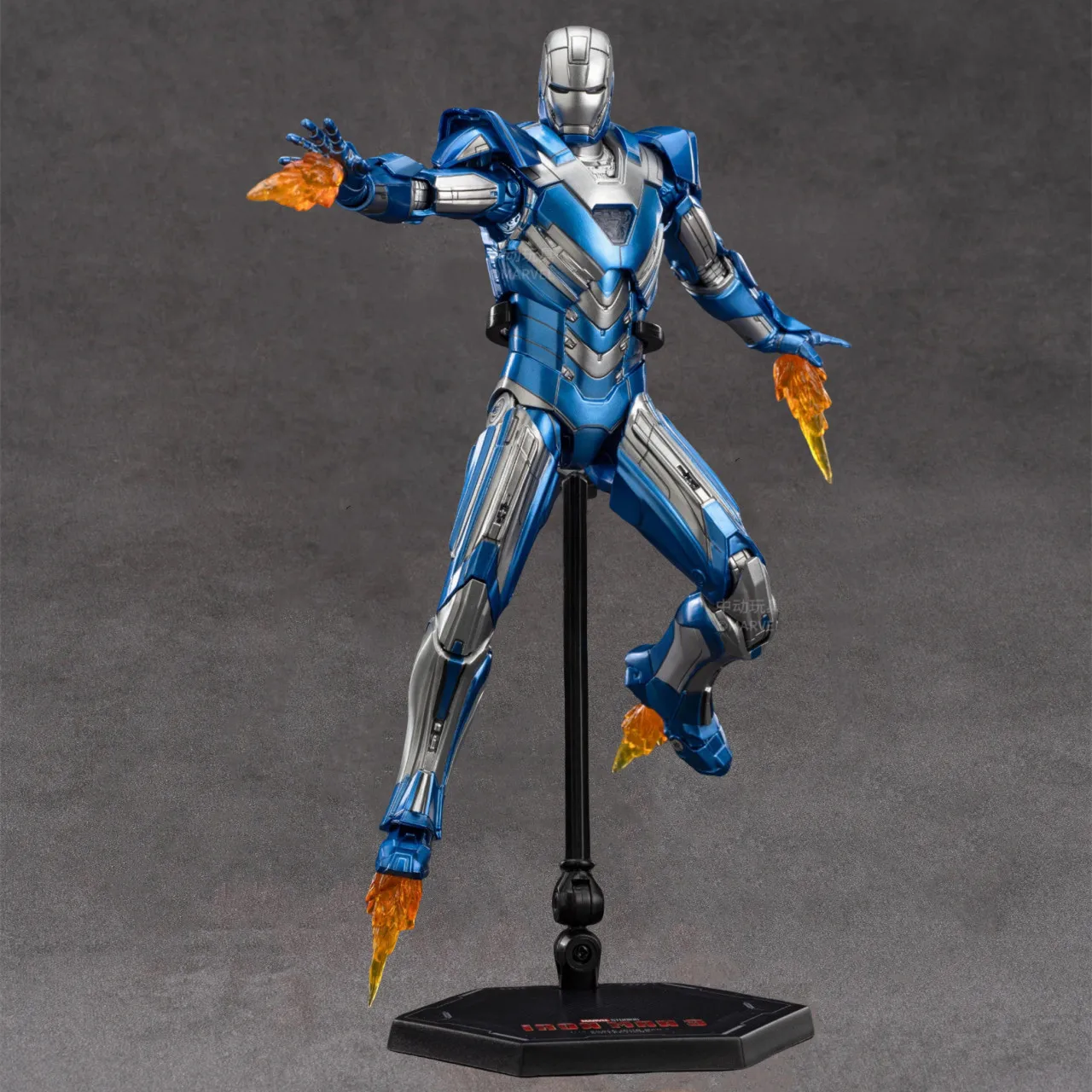 NEW ZD Toys Iron Man MK30 Action Figure Marvel SAGA Mark 30 Figures Stark MARK XXX Blue Steel Figurine Model Doll Boys Gift