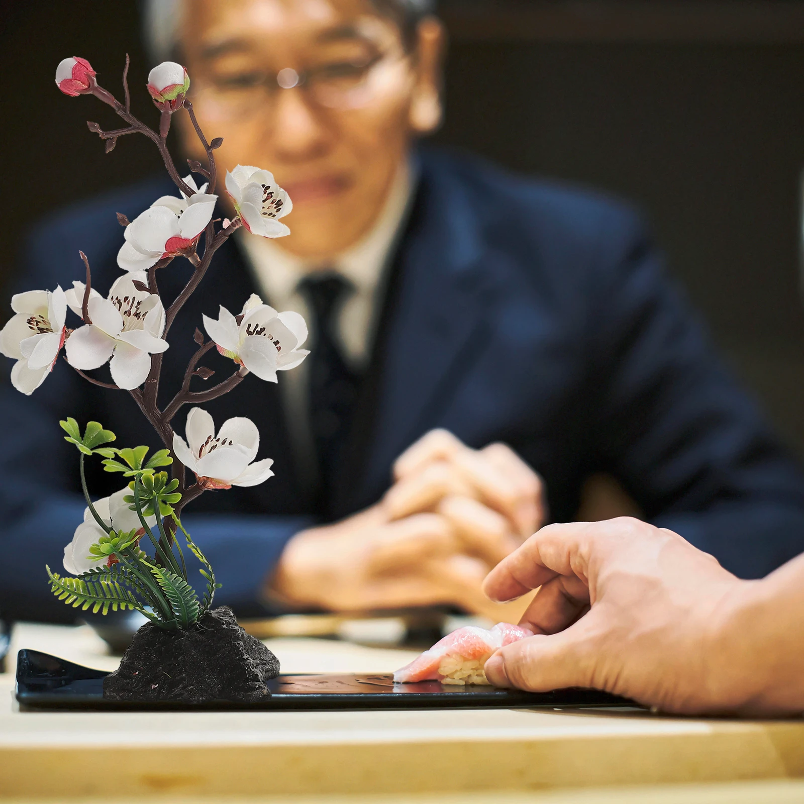 

2pcs Simulation Flower Plum Blossom Dish Ornament Japanese Cold Dish Decor Sushi Plate Decoration Desktop Decor Artificial Green