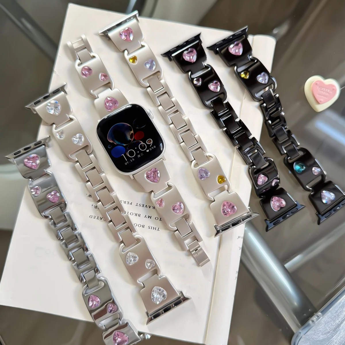 

Роскошный металлический ремешок в форме сердца для Apple Watch, ремешок 11, 10, 9, 8 SE, женский браслет на запястье для IWatch 45, 42, 44 40, 41 мм Ultra 2 49 мм