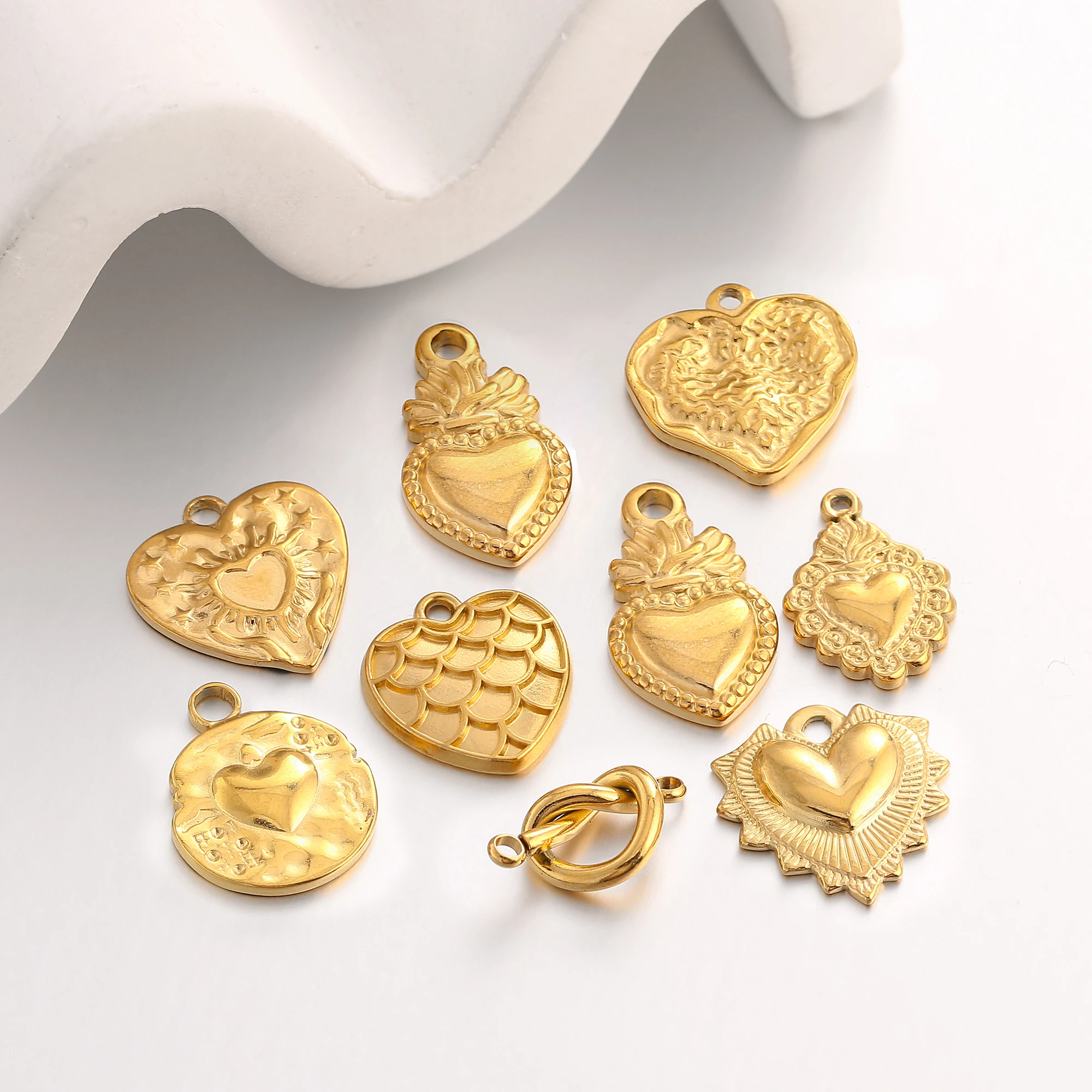 3Pcs Sweet Heart Charms Stainless Steel 3D Lucky Sacred Heart Pendants Handmade Jewelry Making Accessories DIY Necklace Earrings