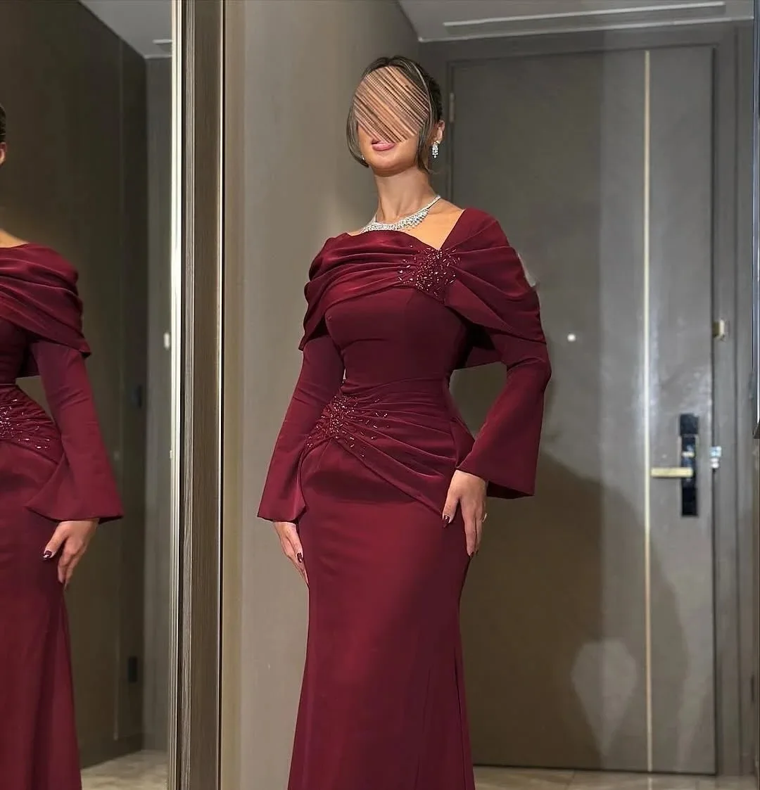 Abito da ballo elegante personalizzato con spalle scoperte Abito da sera per festa di nozze con perline bordeaux Abiti da cerimonia lunghi fino al pavimento