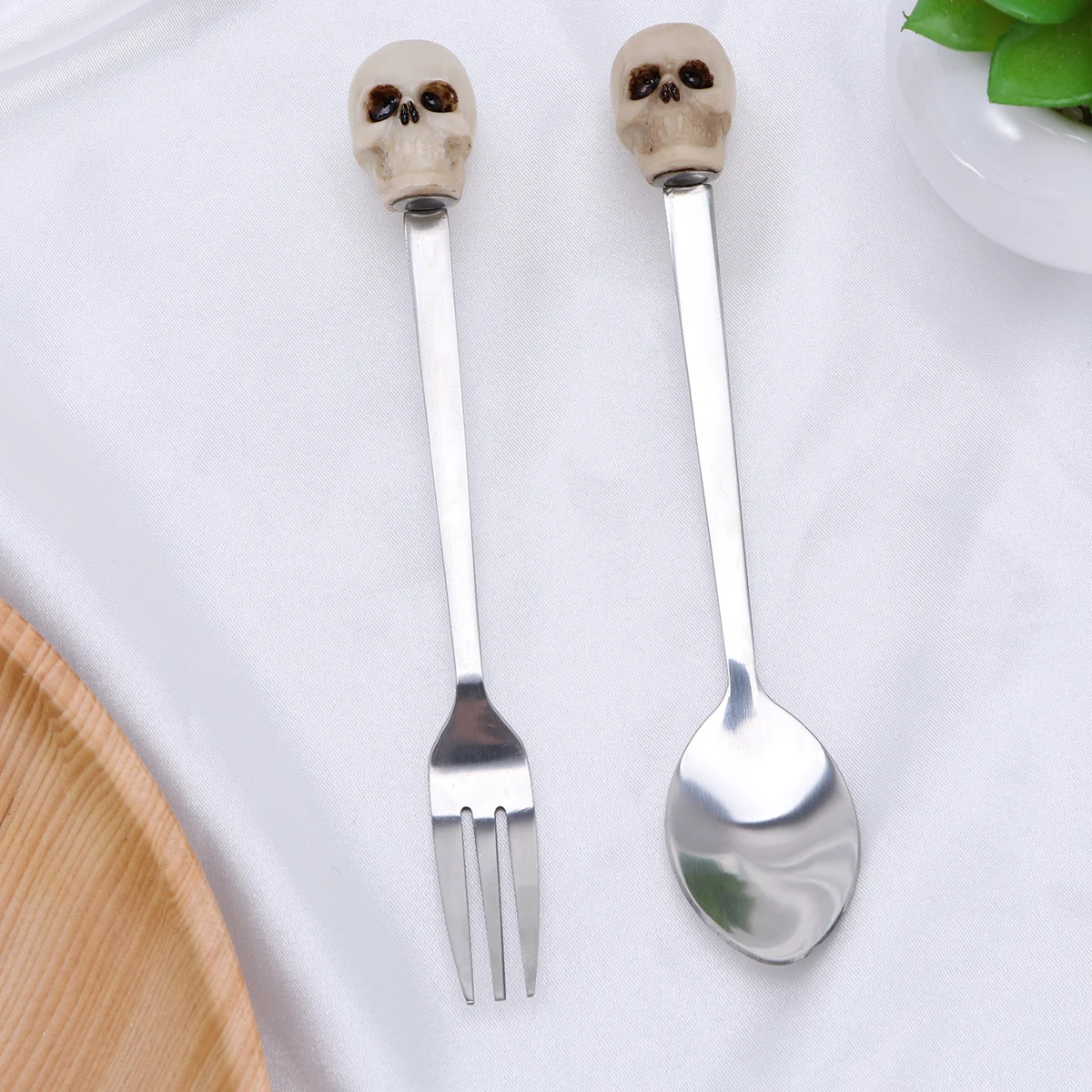 

Resin Skull Head Spoon Fork Set Stainless Steel Coffee Tea Dessert Small Portable Gift Eco Friendly Spoon and Fork Set