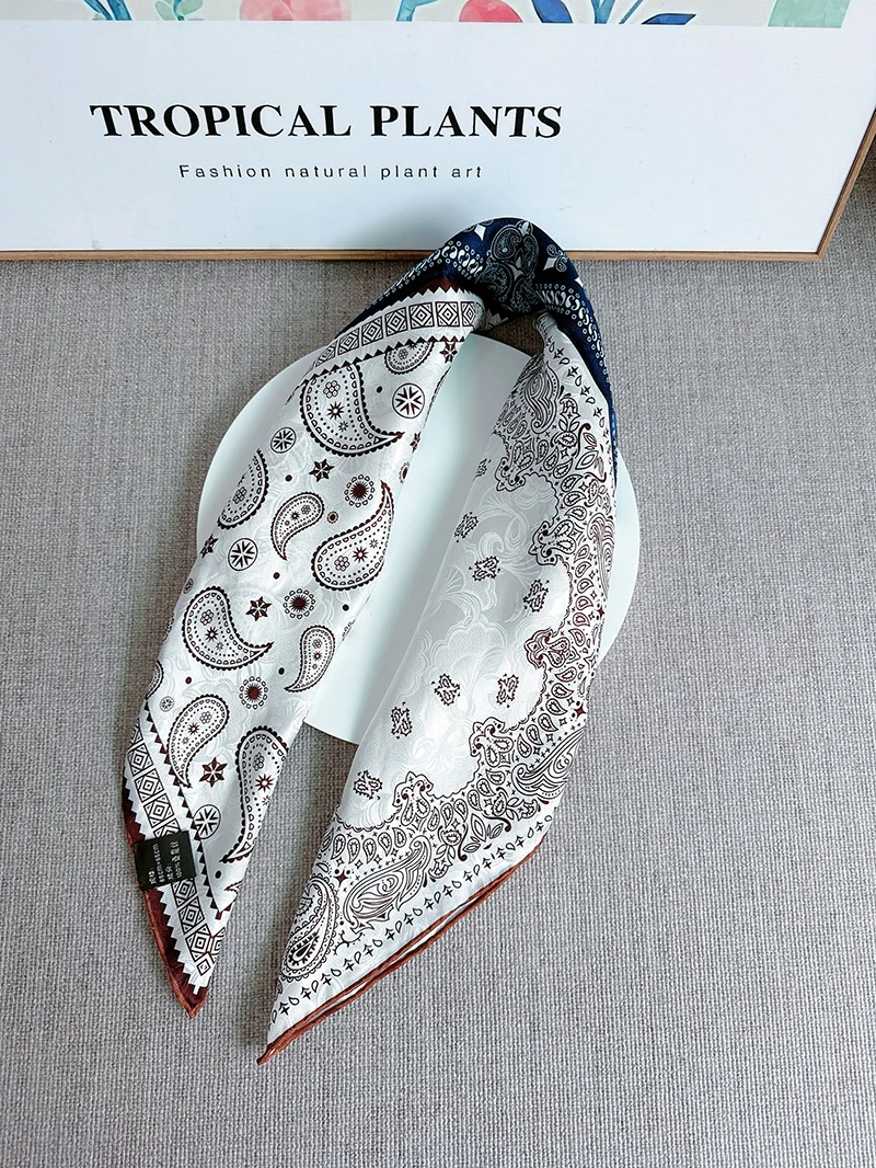 

Квадратный шарф с узором пейсли, бандана, маленький шелковый шарф на шею для женщин, 70–70 ручной работы для женщин, элитный хиджаб, солнцезащитный платок