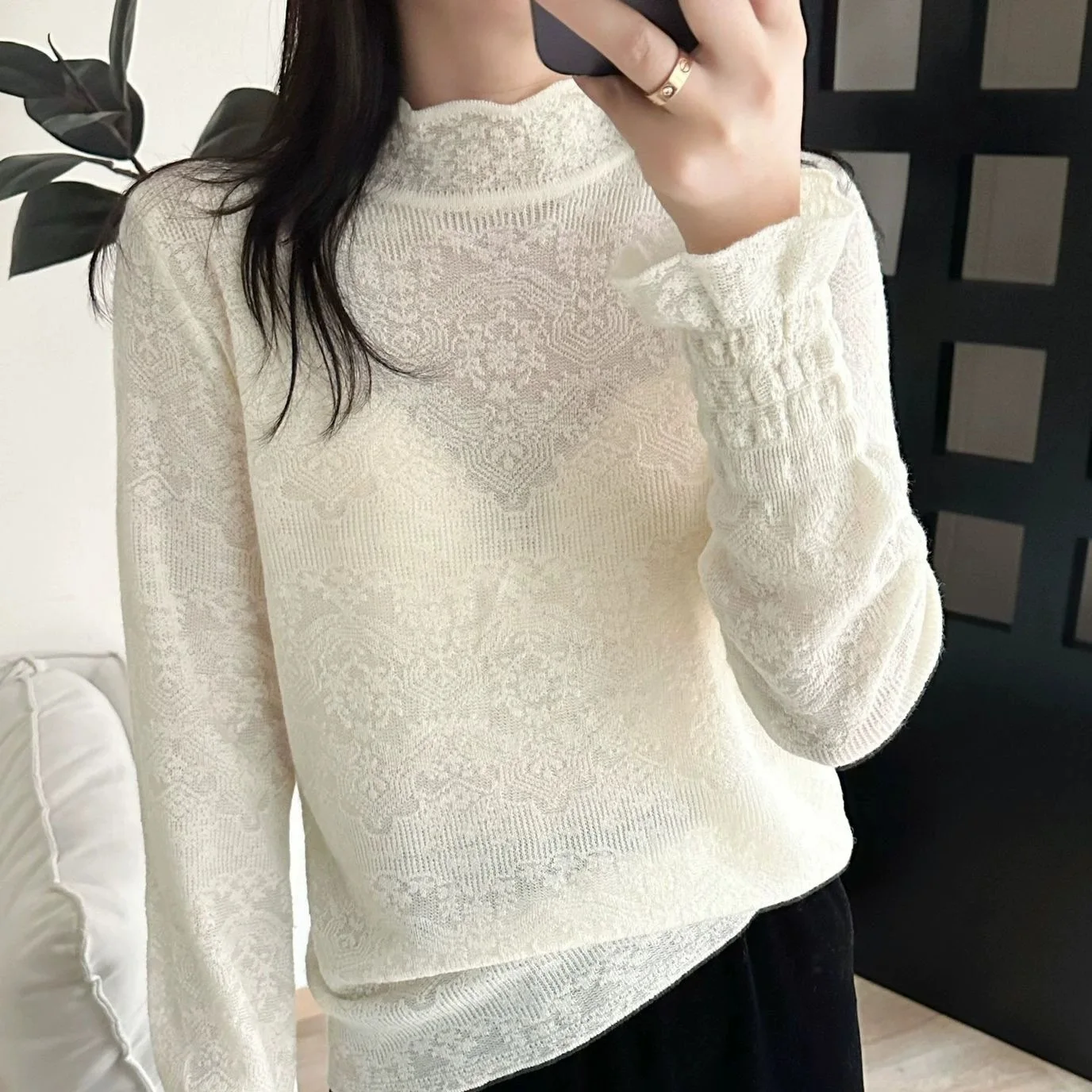 2026 Autumn and Winter New Temperament Simple Long-sleeved Knitted Splicing Top Fashionable Loose Sweater Bottoming Shirt