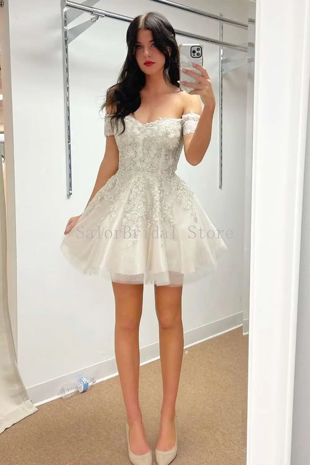 

Lace Applique Short Homecoming Dresses for Teens Sweetheart Tulle Off Shoulder Above Knee Mini A-line Backless Cocktail Gown