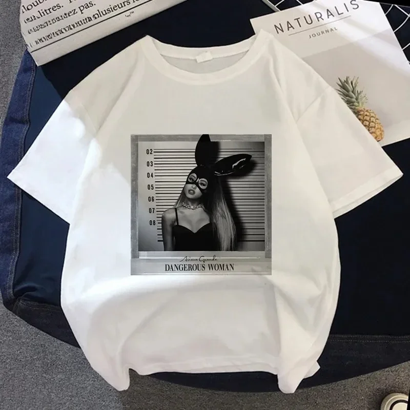 المغني أريانا غراندي الخطير الجرافيك تي شيرت مطبوع الصيف المرأة عادية قصيرة الأكمام الشارع الشهير التي شيرت بلايز Harajuku تي شيرت