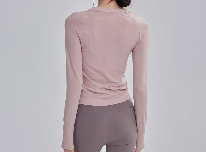 Slim-Fit Long-Sleeve Yoga Top for Women - Quick-Dry Round Neck Sports Shirt Ideal for Pilates & Running
