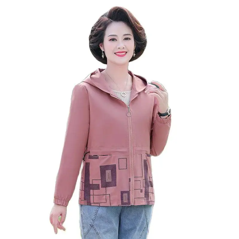 

Mom Windbreaker Spring And Autumn New Print Hooded Thin Coat Highend Fashion Middle-aged And Elderly Women Springupper Garment