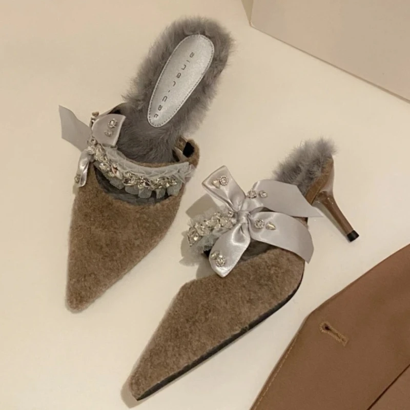 

Зимние пушистые тапочки, женские туфли-лодочки, туфли-лодочки с бантом и стразами, женские теплые платья, дизайнерские шлепанцы на высоком каблуке с острым носком