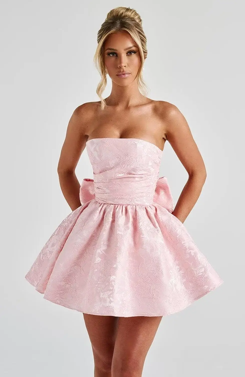 

Graduation Mini Short Prom Dress Strapless Satin Homecoming Dresses for Teens 2025 Short A-Line Cocktail Party Dress with Bow