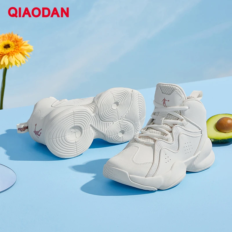 QIAODAN Women Basketball Sports Shoes 2025 Fashion Wear Resistant LightweightGym Trainning Sport Sneakers Woman XM16212003