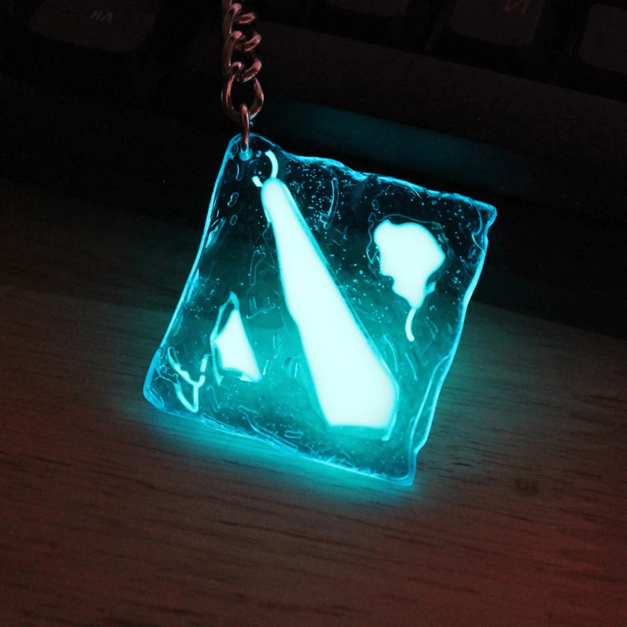 Dota 2 Keychain Keychain Pendants GLOW in the DARK Dota2 Classical Logo Gifts Car key chain