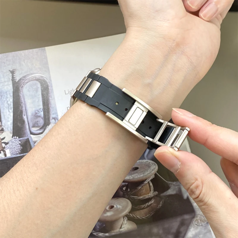 Cinturino in metallo per cinturino Apple Watch 49mm 45mm 41mm 44mm 40mm 42mm cinturino in acciaio inossidabile in Silicone cinturino iWatch Ultra 9 8 7 se