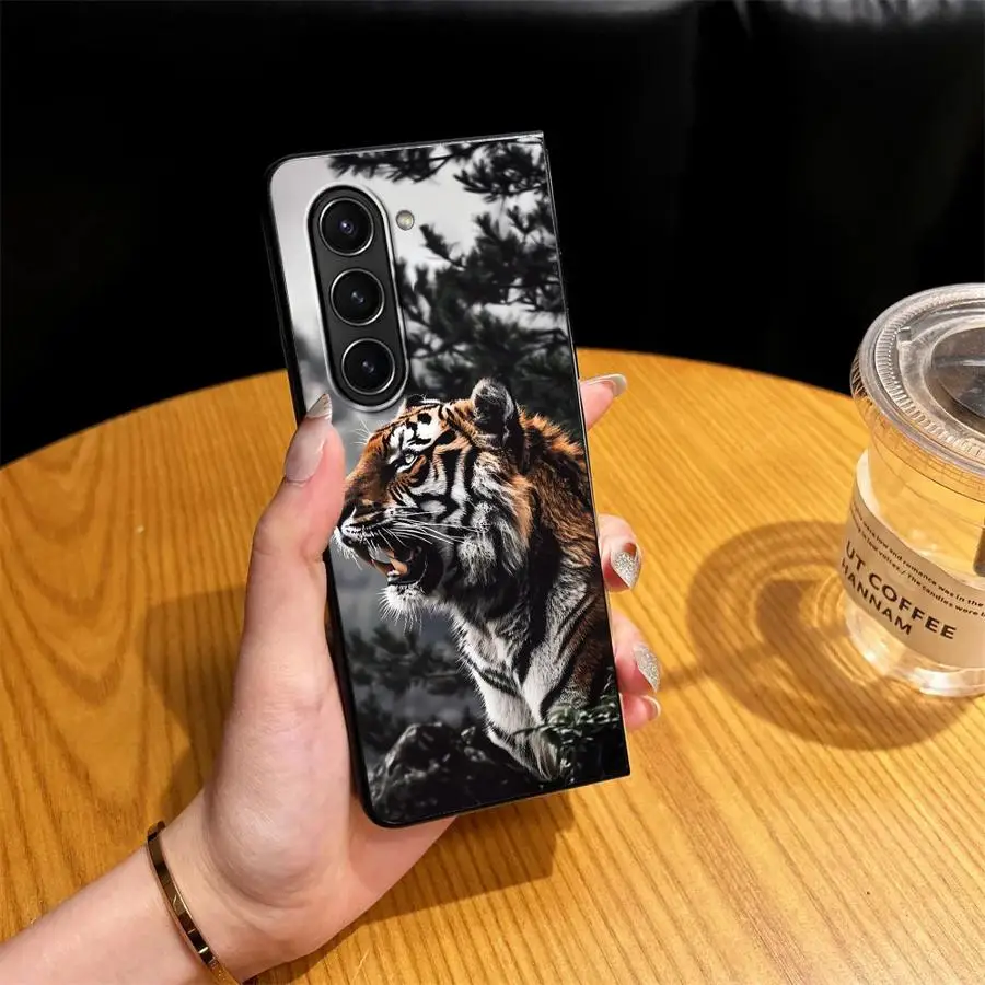 Realistic Forest Tiger Art Case for Samsung Galaxy Z Fold 8 Ultra ZFold3 ZFold7 ZFold4 Z Fold 7 6 5 4 3 ZFold6 ZFold5 Phone